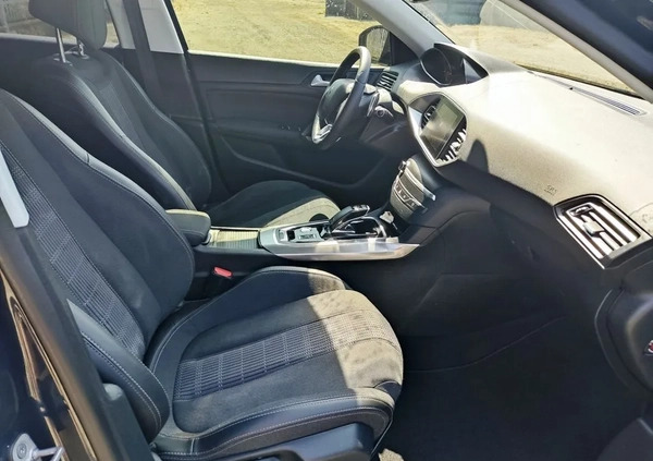 Peugeot 308 cena 52800 przebieg: 128000, rok produkcji 2020 z Chrzanów małe 121